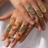Anillo retro biselado con flores