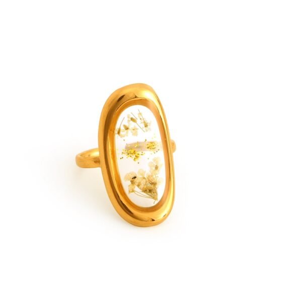 Anillo retro con flores y pétalos
