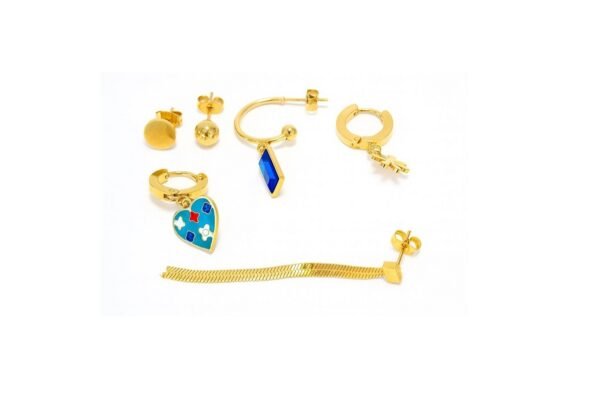 Aretes románticos brillantes