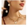 Juego de cadena y aretes estilo playa
