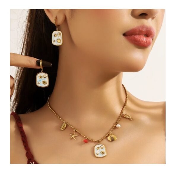Juego de cadena y aretes estilo playa