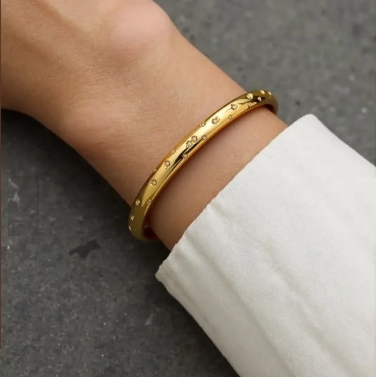 Brazalete incrustaciones estrella