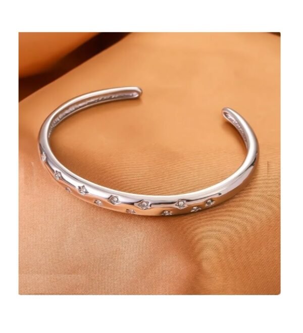 Brazalete incrustaciones estrella
