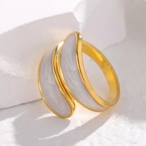 Anillo ancho blanco perlado