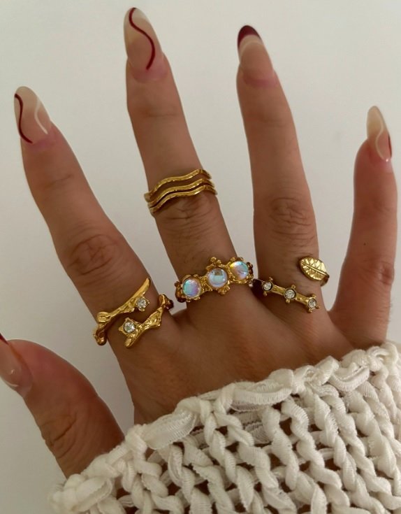 Anillo elegante círculos negros